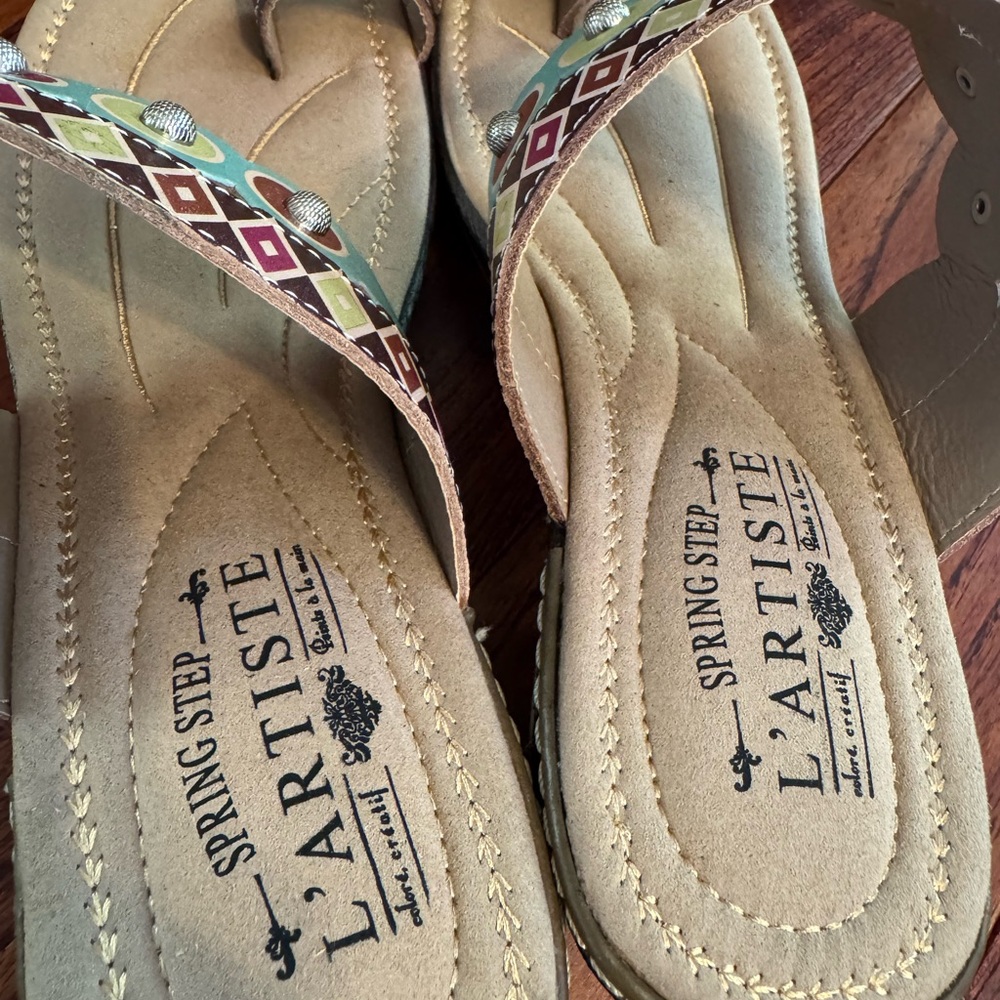 Spring Step Multicolor Patterned Toe-Loop Sandals - Picture 2 of 7
